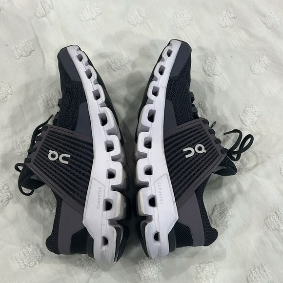 ON Cloudswift Sneakers SZ 6 women Shark / Shadow - Picture 14 of 15